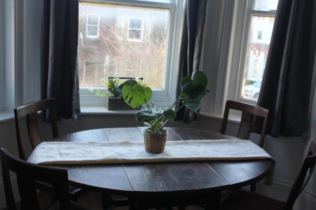 Canterbury Accommodations With Free Car Park Onsite And High Speed Wifi Luaran gambar