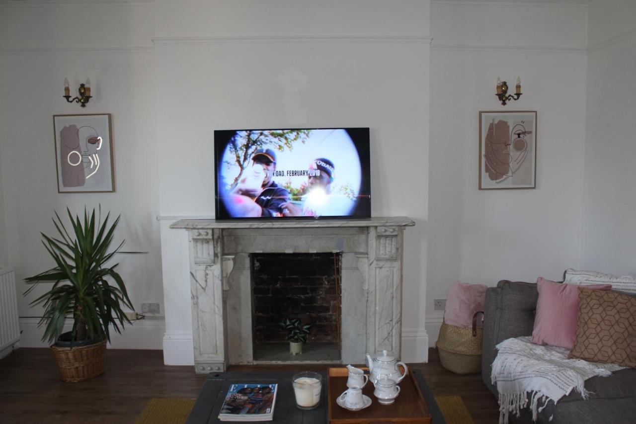 Canterbury Accommodations With Free Car Park Onsite And High Speed Wifi Luaran gambar
