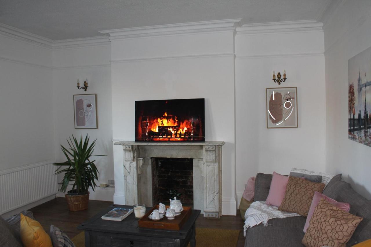 Canterbury Accommodations With Free Car Park Onsite And High Speed Wifi Luaran gambar